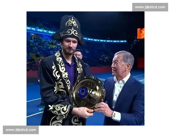 882 天破荒记:梅德韦杰夫的阿拉木图重生 882 天破荒记:梅德韦杰夫的阿拉木图重生