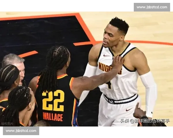 威少拒签湖人球衣?真相藏在签名腕带里 威少拒签湖人球衣?真相藏在签名腕带里